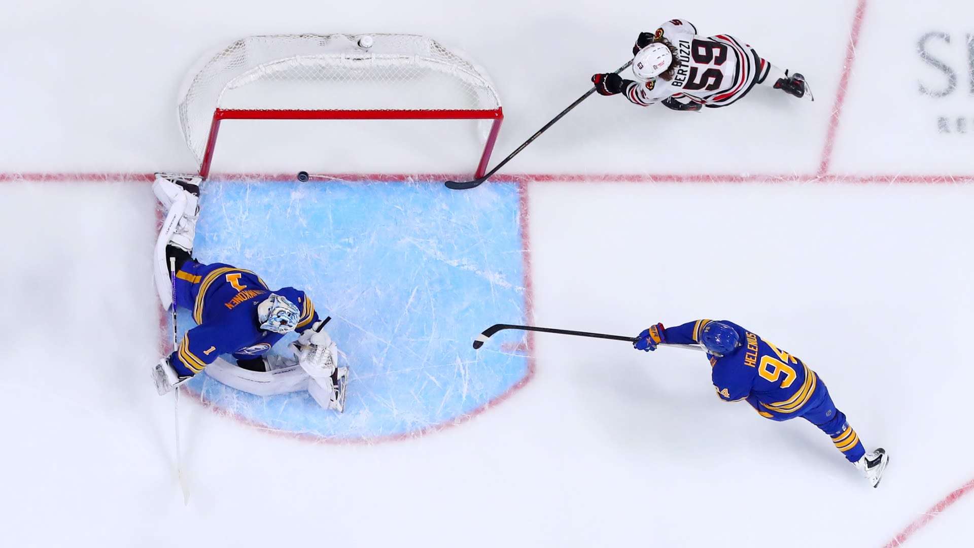 RECAP: Blackhawks squander third-period lead, fall in Buffalo 4-3